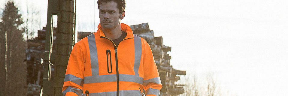 Sommerarbeitskleidung für den optimalen Komfort an heissen Tagen - UV-Schutzkleidung für effektiven Schutz vor der Sonne während der Arbeit - leichte Schutzbekleidung für den heissen Sommer - Sommerarbeitsschutz sorgt für Ihre Sicherheit bei hohen Tempera